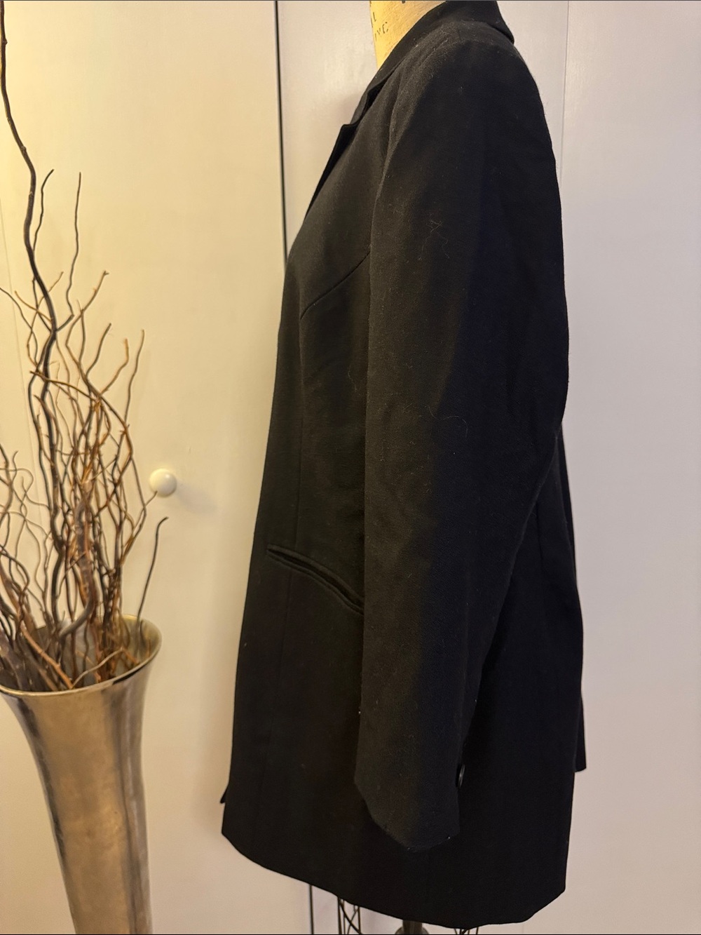 Classic Black Women's Single-Breasted Blazer Jacket - Picture 3 of 6